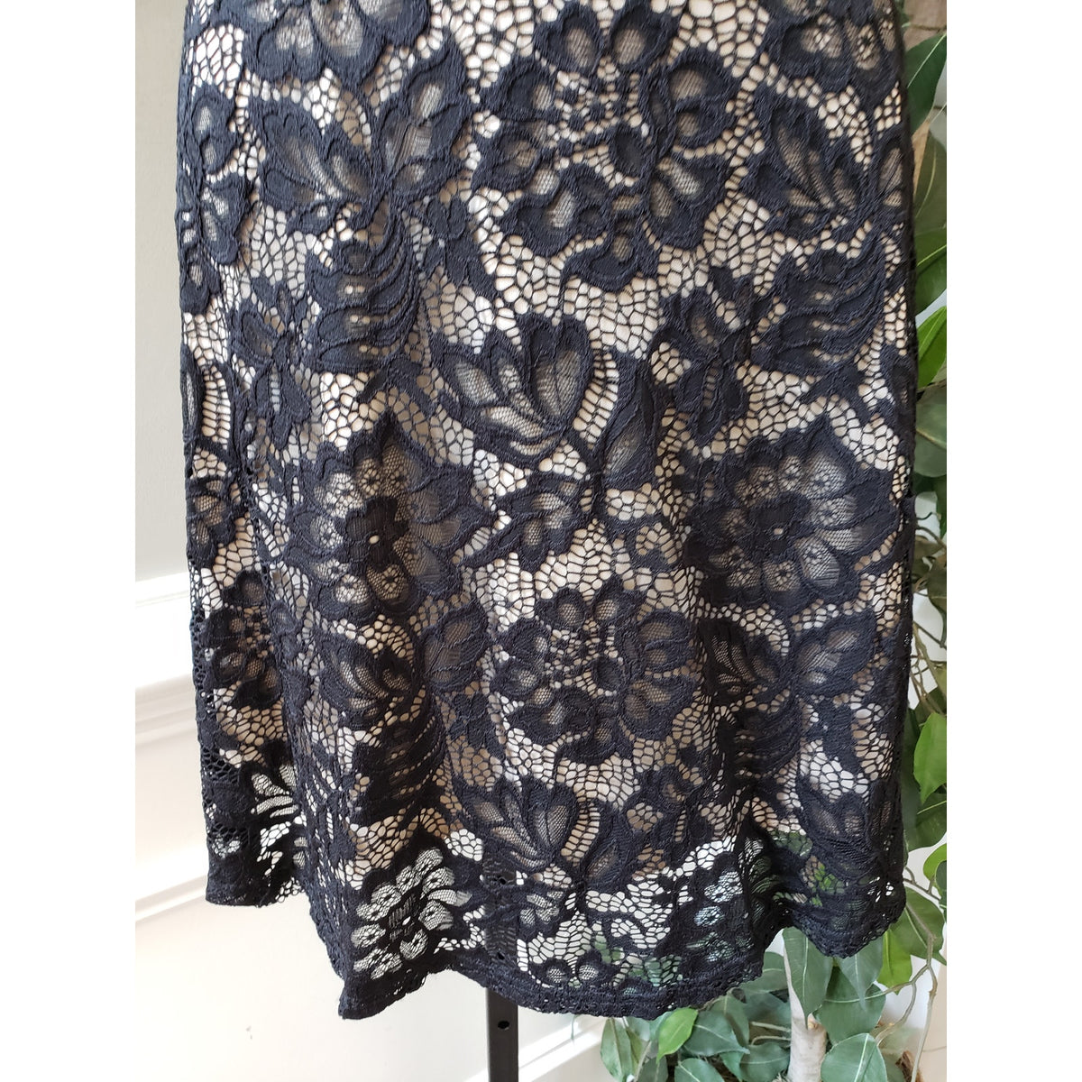 Chocolate Fit & Flare Dress Womens Medium Black & Beige Floral Off The Shoulder