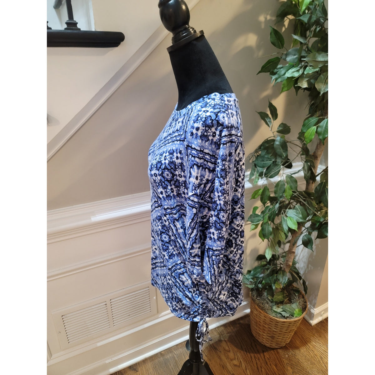 Counterparts Blouse Top Women's SZ XL Blue Ikat Drawstring Side Slit Boat Neck