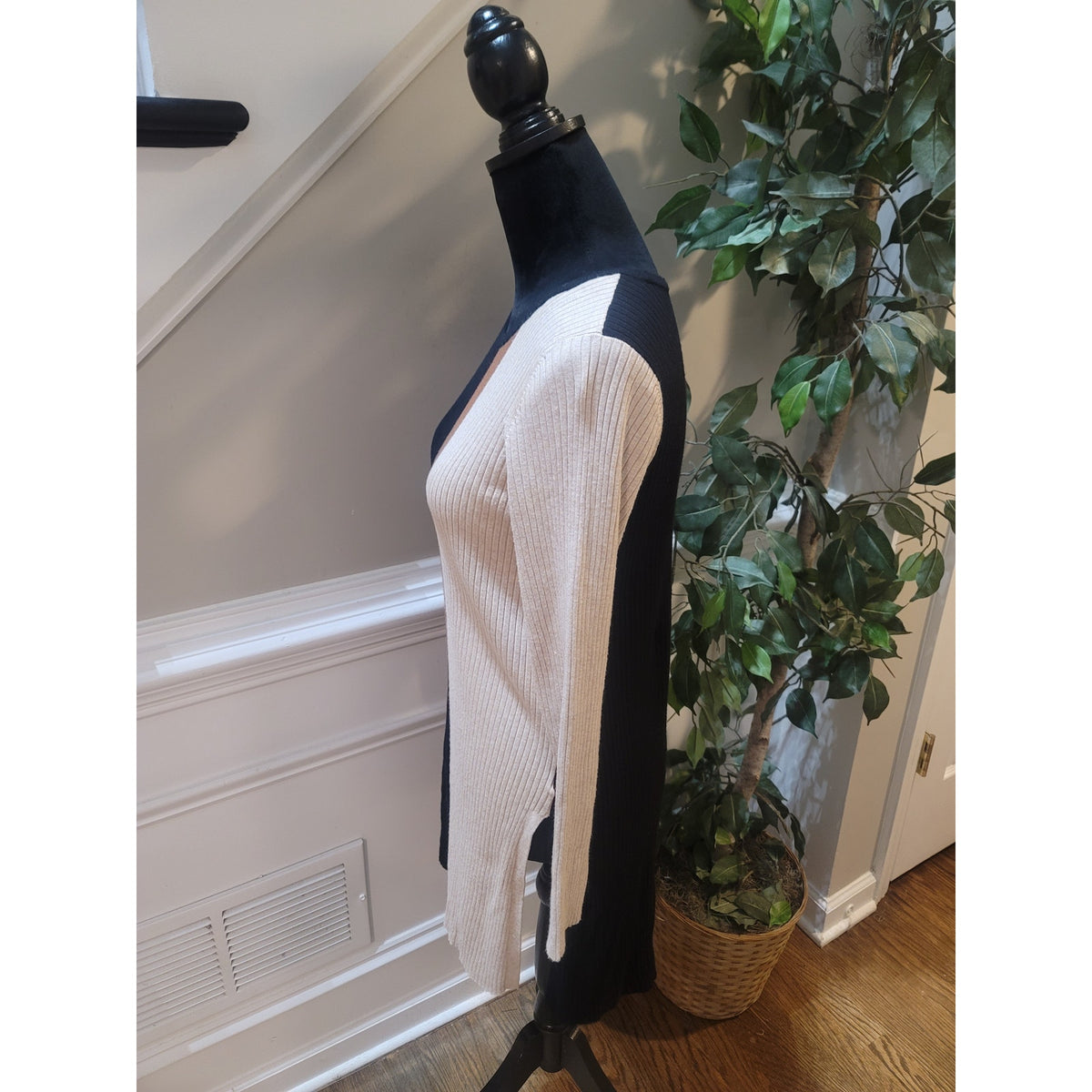 Alfani Tunic Sweater Women's Large Black/Cream Colorblock Ribbed Sides Slit