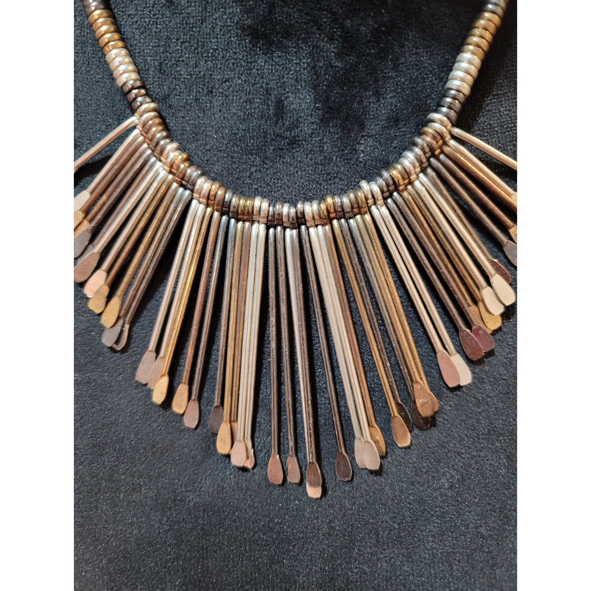Women's Multi Tone Metal Fringe Necklace Lobster Claw Lock Elegant Design