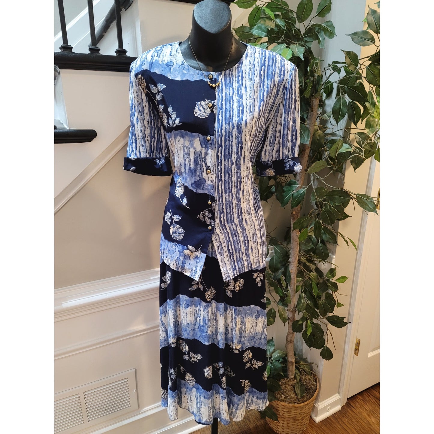 Vintage A.K.F 2 Piece Shirt & Skirt Suit 10 Blue Floral Short Sleeve Round Neck