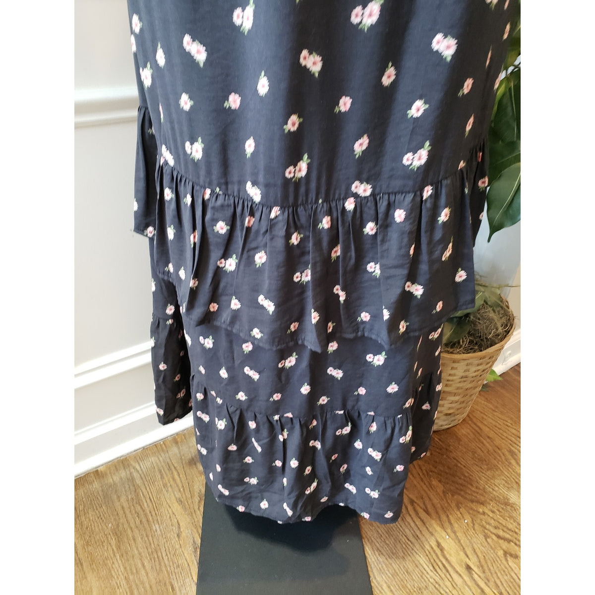 Forever 21 Long Maxi Dress Women's S Black Floral Butterfly Sleeve Plunge V Neck