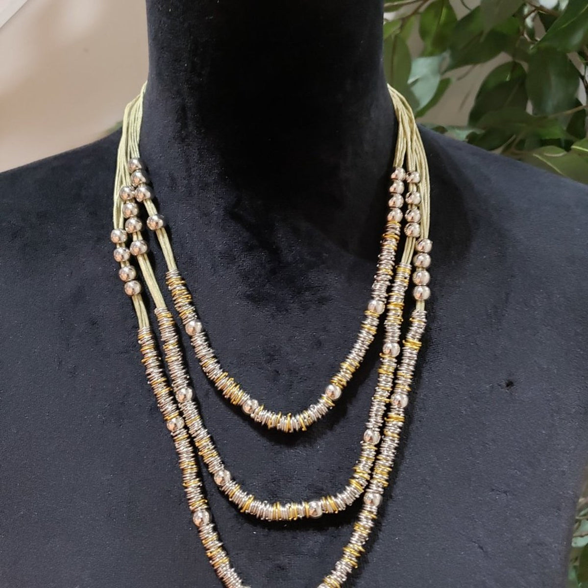 Women Fashion Brass Heishi Beads Ring to Reason Statement Necklace Lobster Clasp