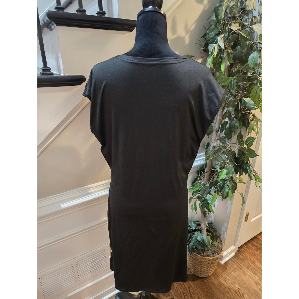 Mini Dress Women's Size 1XL Black Ruched Knot Front V-Neck Stretch Cap Sleeves