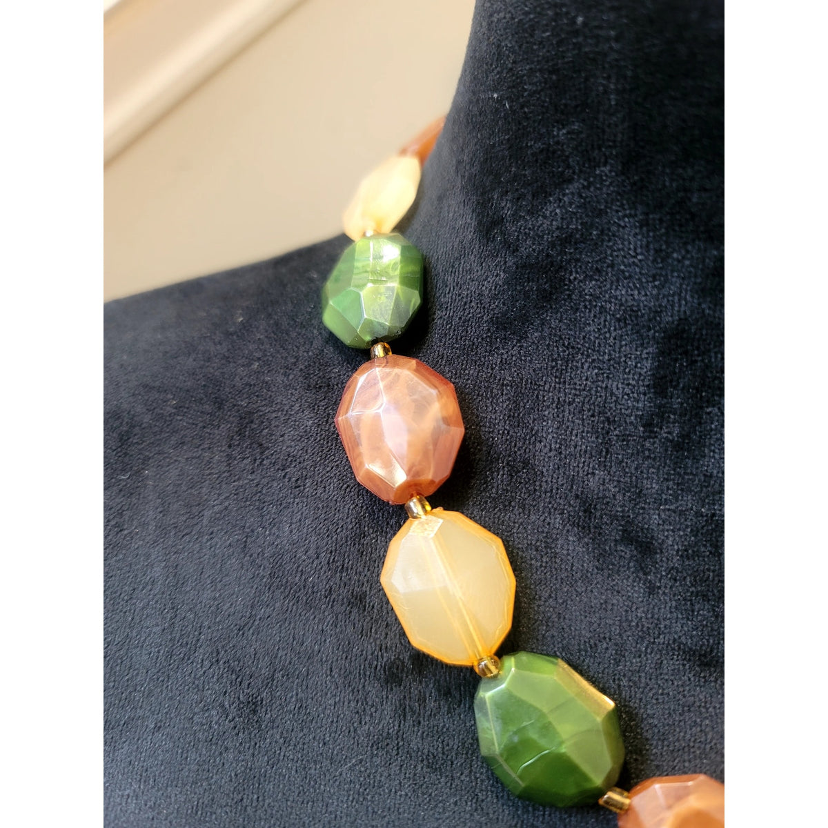 Vintage Lightweight Faceted Lucite Bead Necklace Green Amber Honey Statement