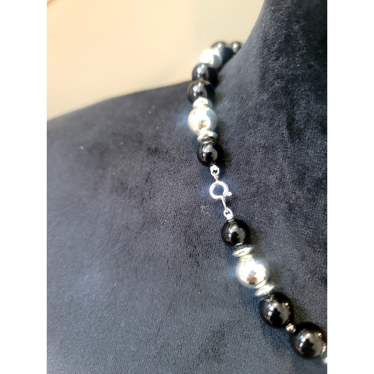 Black & Silver Tone Beaded Necklace Glossy Round Statement Classic Chunky 20"