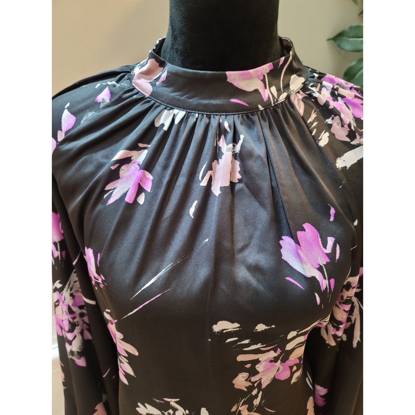 Worthington Blouse Women's Size Large Black Pink Floral Long Sleeve Top