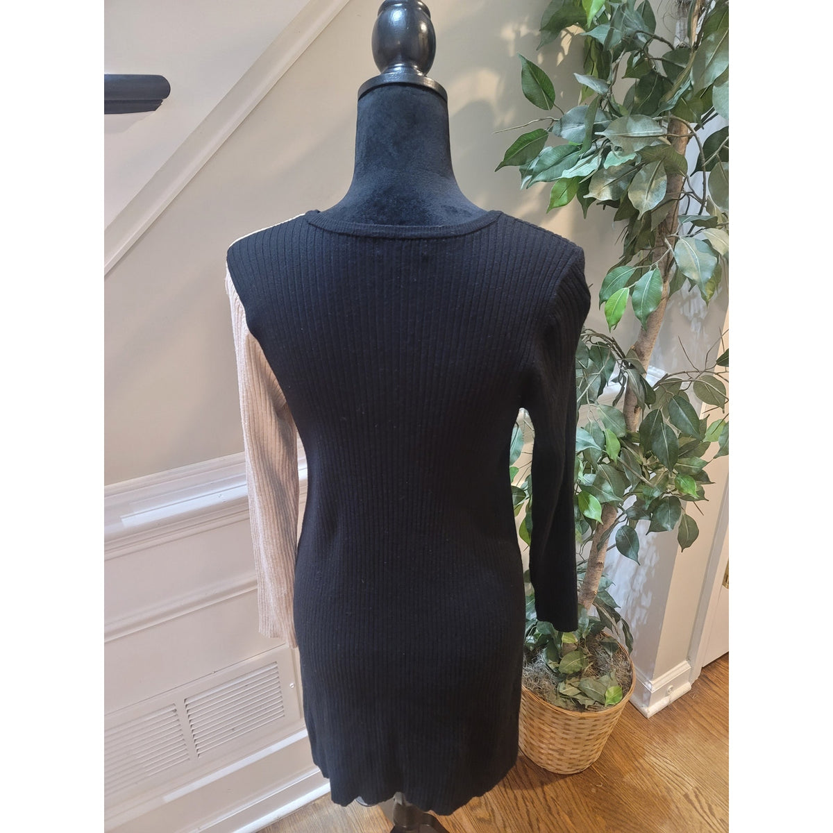 Alfani Tunic Sweater Women's Large Black/Cream Colorblock Ribbed Sides Slit