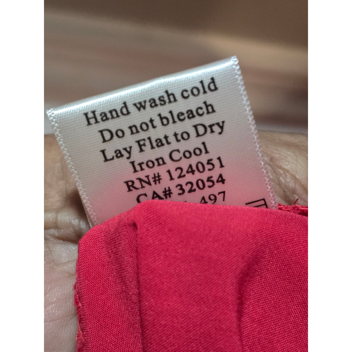 The Odell's Shift Dress Women's Small Coral Red Pleated Back V-Neck Pockets