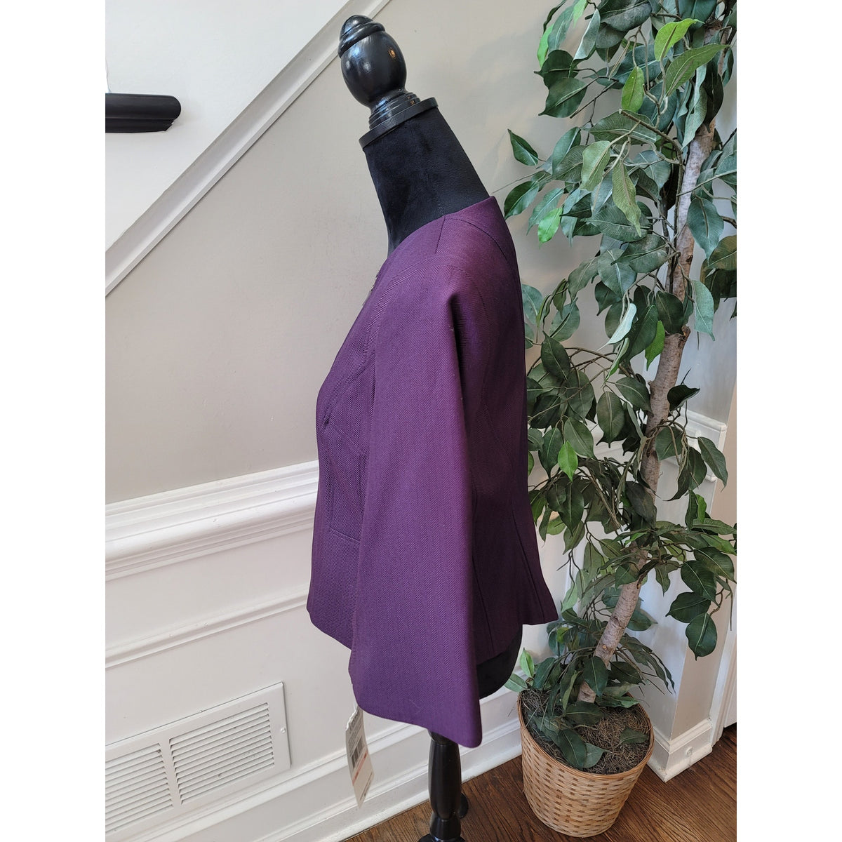 Levine Tailored Jacket Womens SZ 10 Eggplant Flare Sleeve Crew Neck Front Zipper