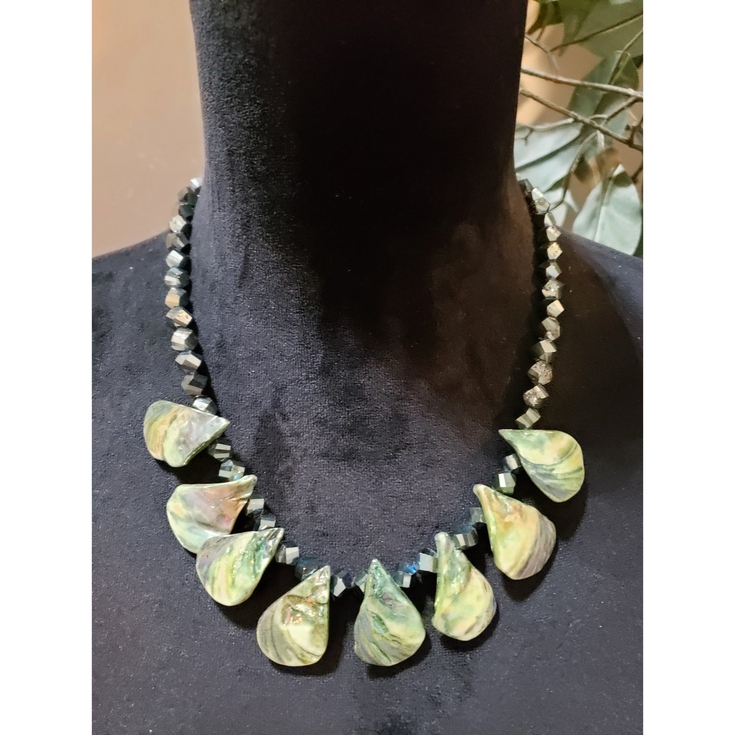 Womens Fashion Natural Irregular Moss Agate Stones Necklace with Toggle Clasp