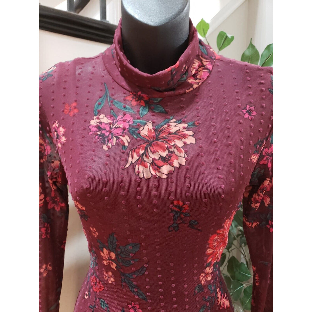 Planet Gold Maroon Dotted Mesh Floral Lined Mock Neck Knee Length Dress Size S
