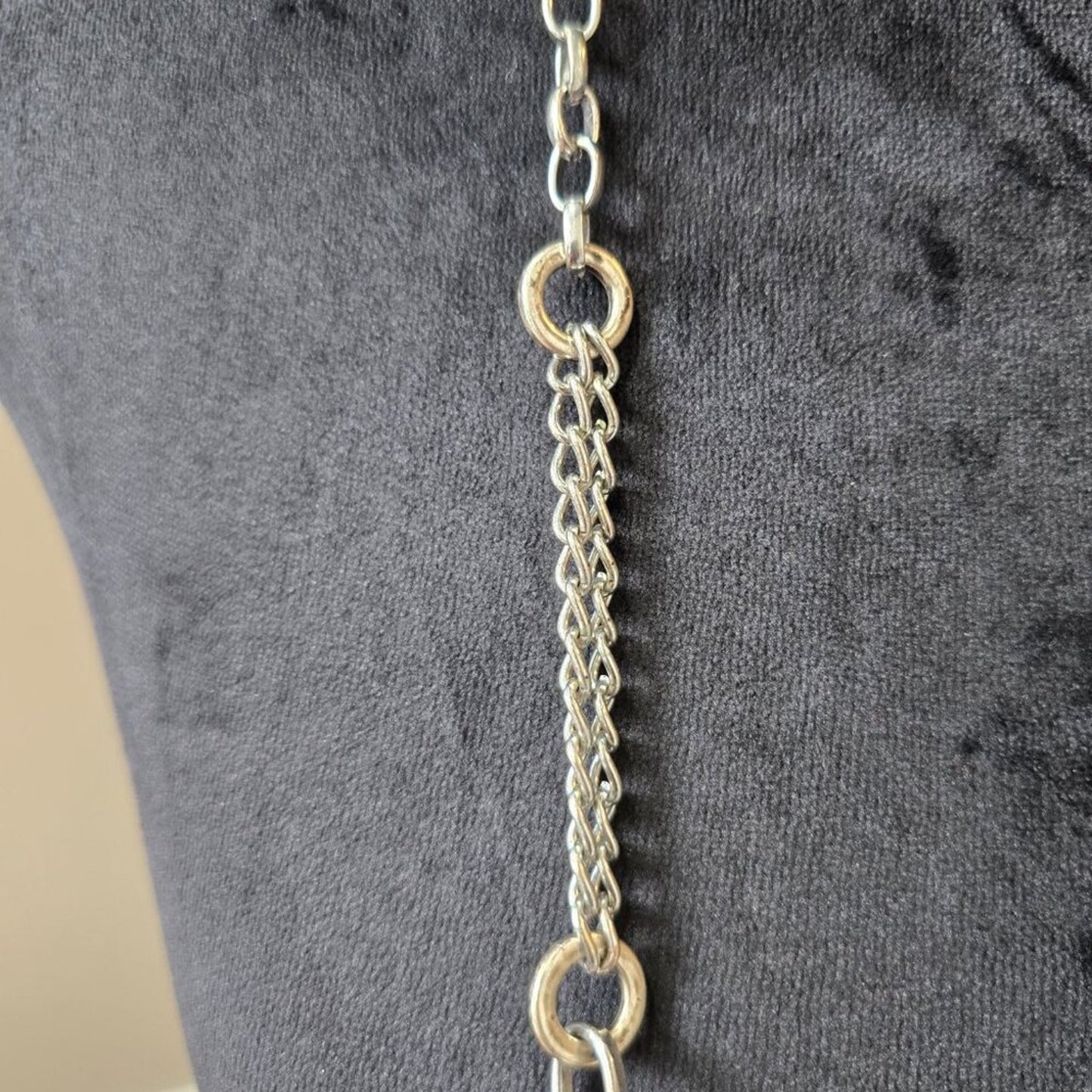 Women's Fashion Silver Tone Curb Link Chain Collar Necklace with Lobster Clasp