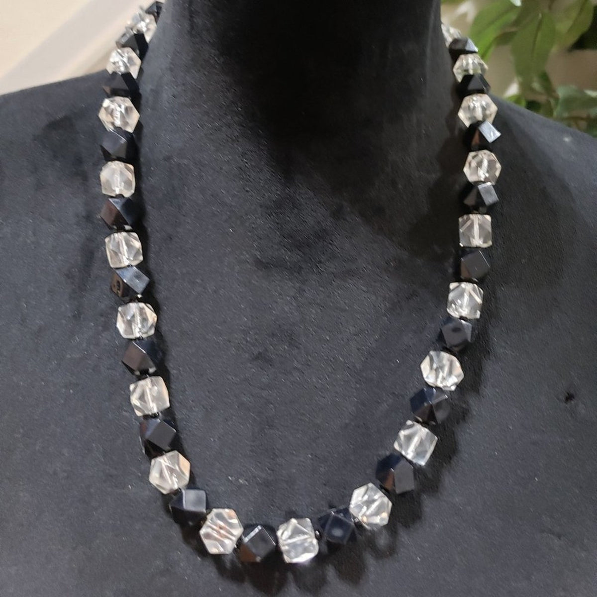 Womens Clear Black Lucite Faceted Crystal Bead Choker Necklace Spring Ring Clasp