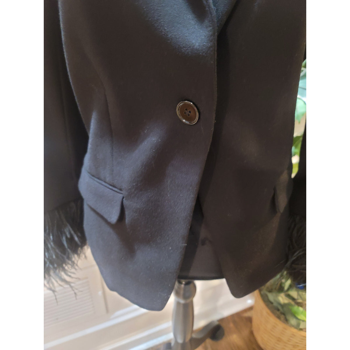 Chicos Blazer Jacket Women's Size M Black Single Button Feather Cuff Flap Pocket