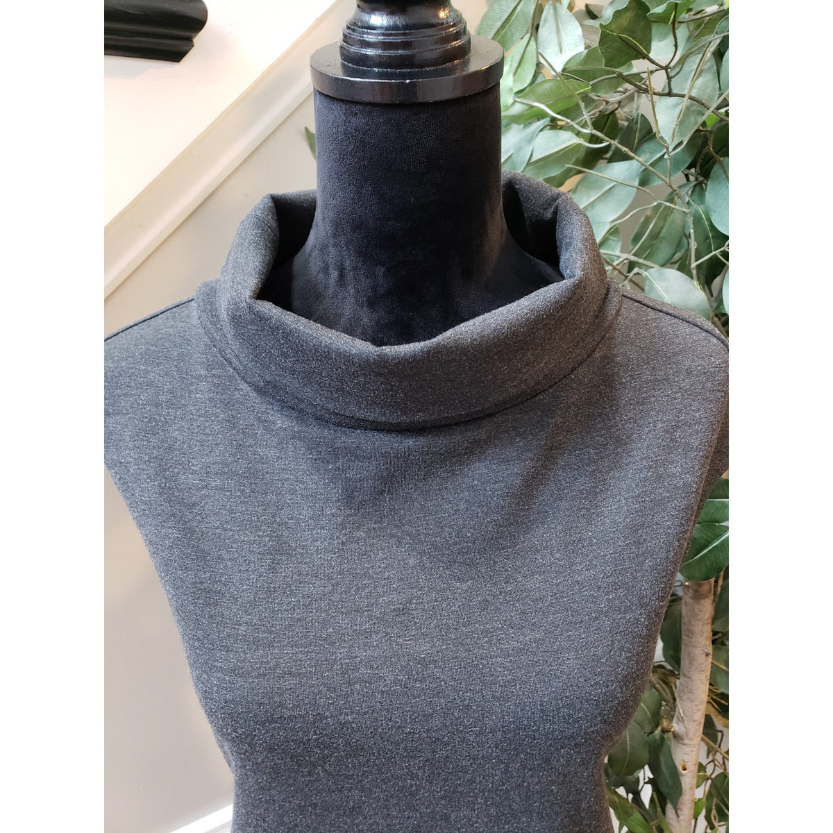 Express Shift Dress Women's Small Gray Pockets Back Zip Sleeveless Mock Neck