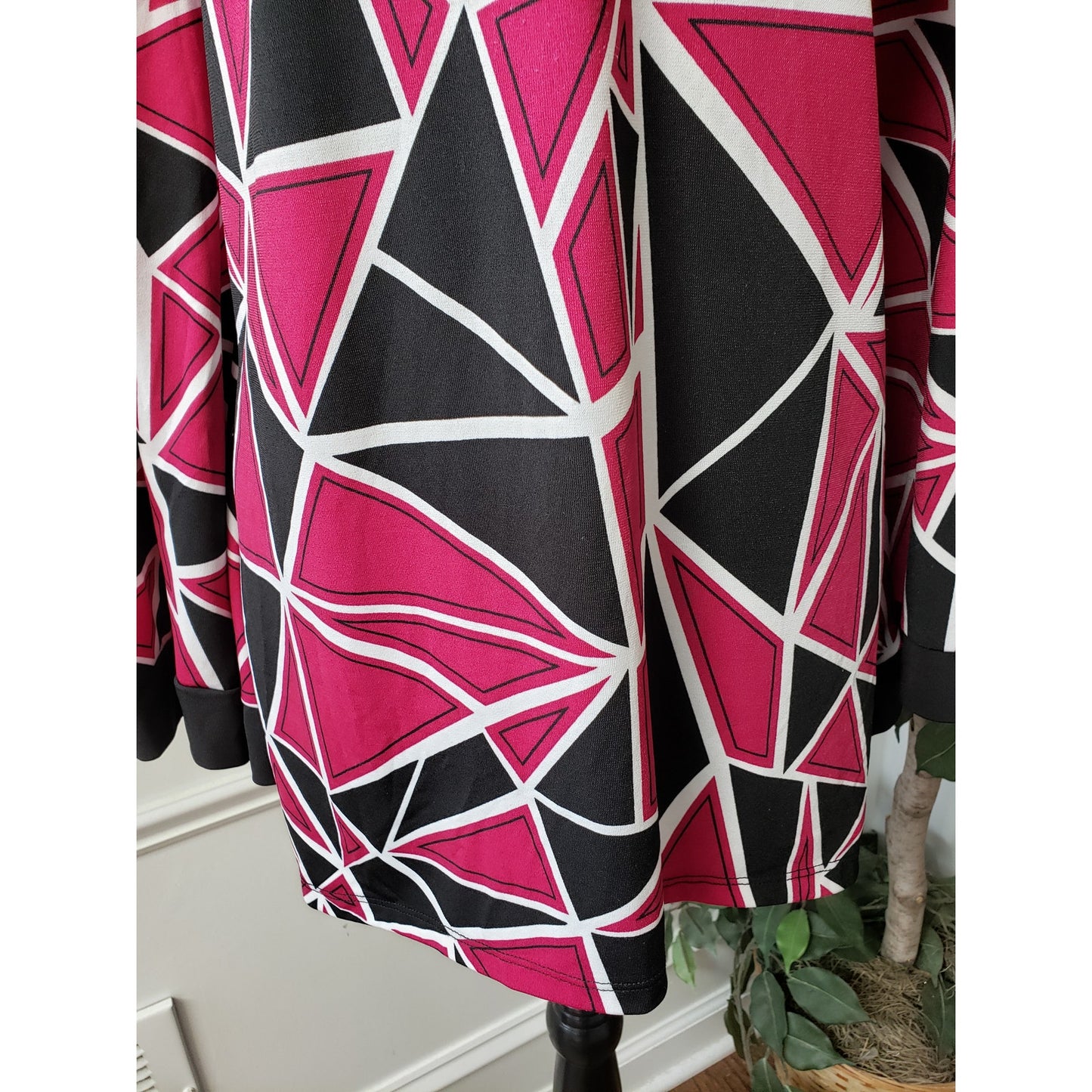 Ashley Stewart Blouse Top Womens 22/24 Pink Geo Print Backless V Neck Pullover
