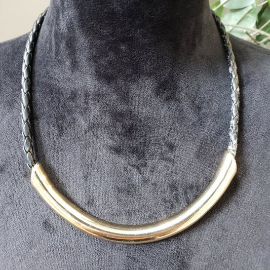 Vintage Womens Choker Gold Tone Pendant Black Suede Choker Necklace Jewelry