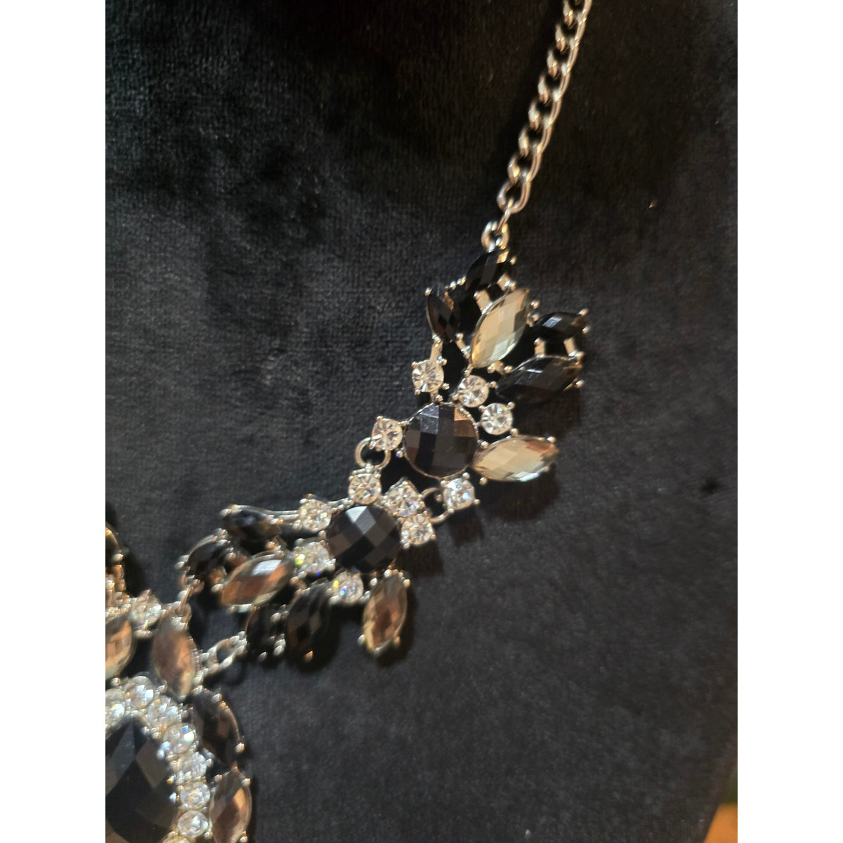 Women's Statement Black Crystal Bib Necklace With Lobster Clasp Closure