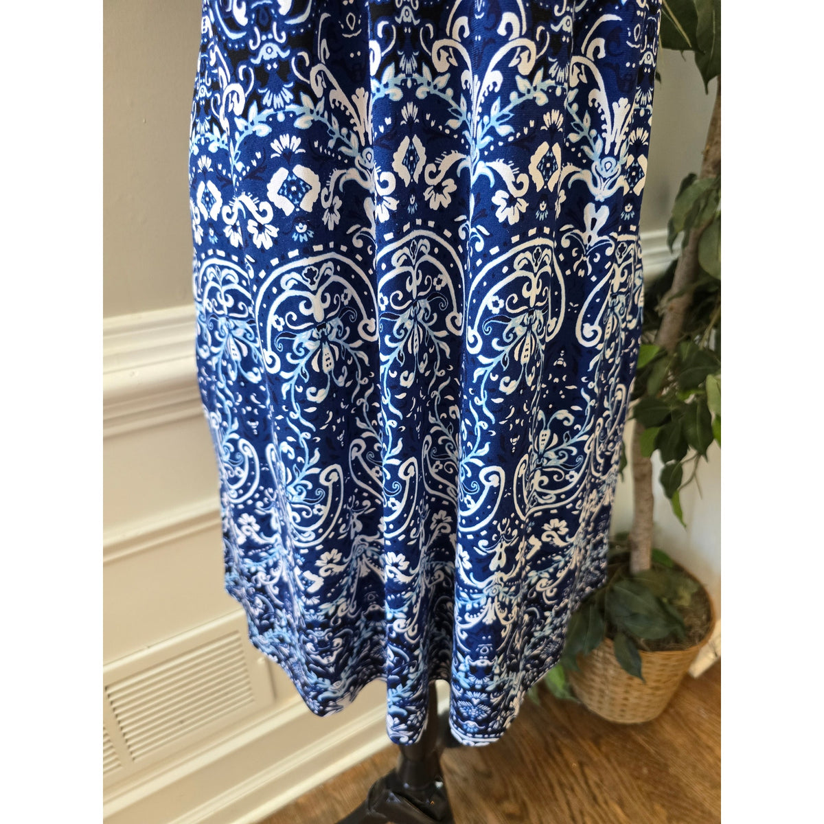 Jones New York A-Line Dress Women's Medium Blue Damask Halter Neck Shelf Bra