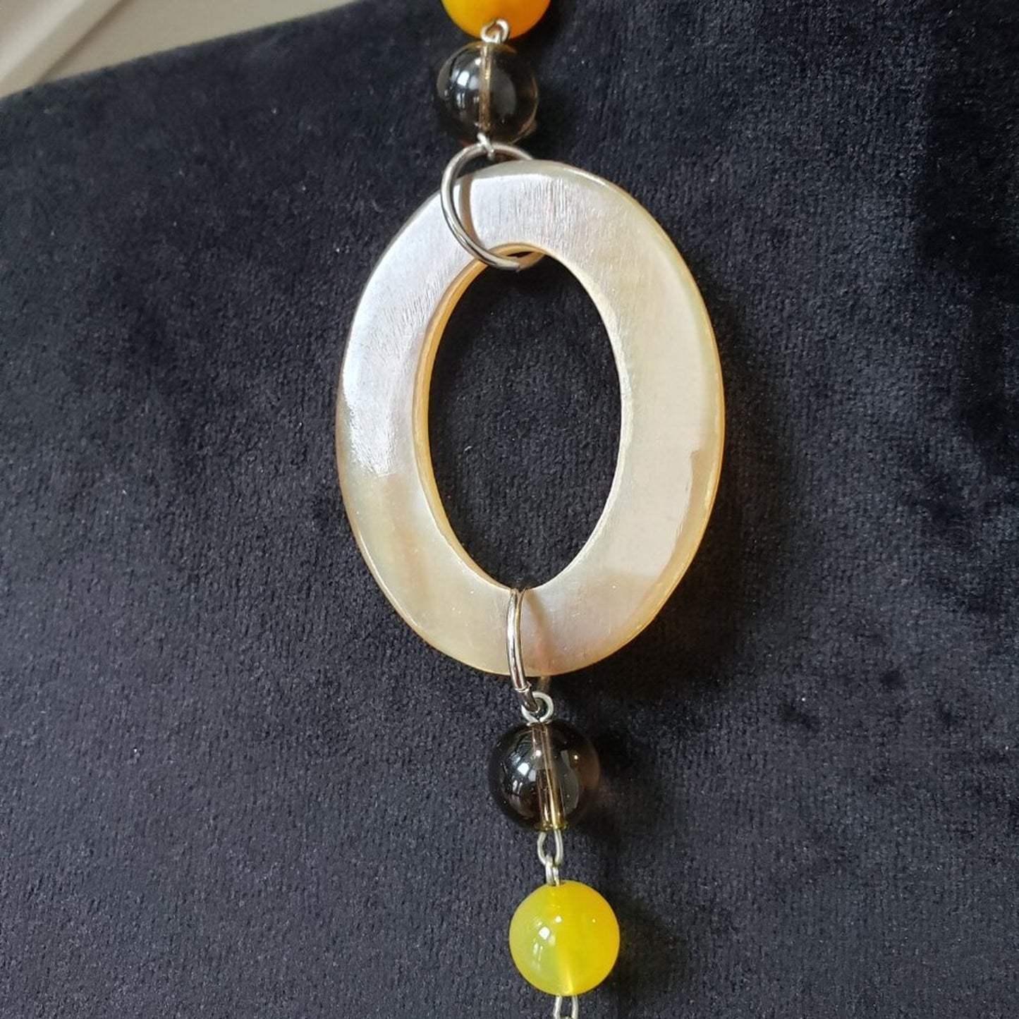 Womens Yellow Jadeite Jade Pendant Yellow Black Pearl Bead Necklace Jewelry