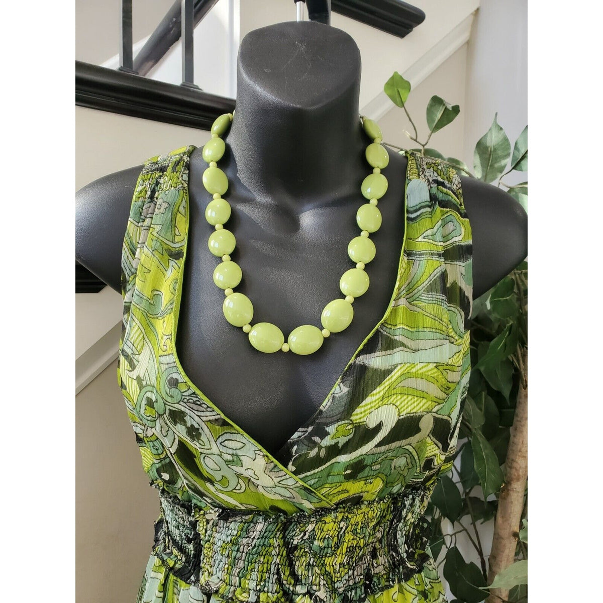 Magic Women's Green 100% Polyester V-Neck Sleeveless Long Maxi Dress Size Medium