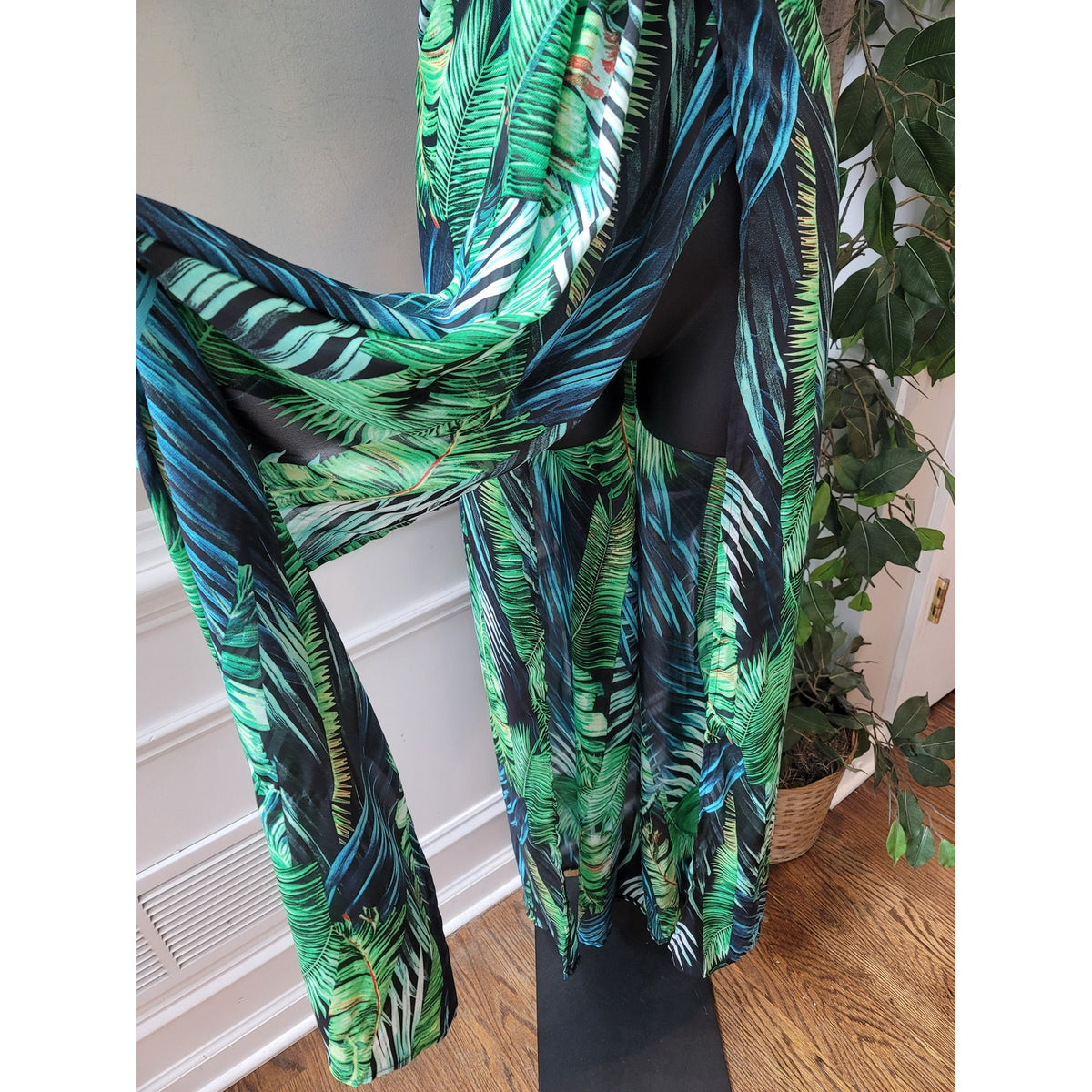 Shein Maxi Dress Women Small Green Black Tropical Halter Boho Summer Beachwear