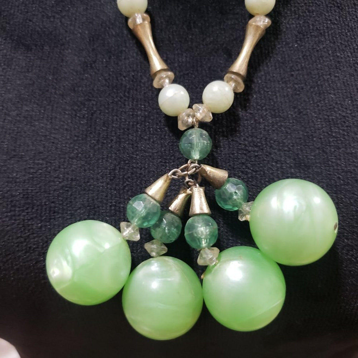 Womens Fashion Long Green Gemstone Faux Pearl Beaded Necklace with Lobster Clasp