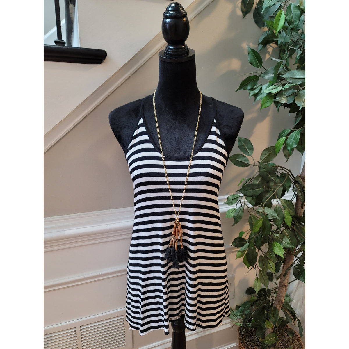 Cable & Gauge Tank Top Women's Medium Black/White Striped Sleeveless Scoop Neck