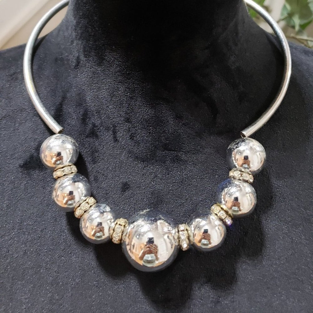 Women Fashion Rhinestone Sphere Ciricle Metal Beaded Necklace with Lobster Clasp
