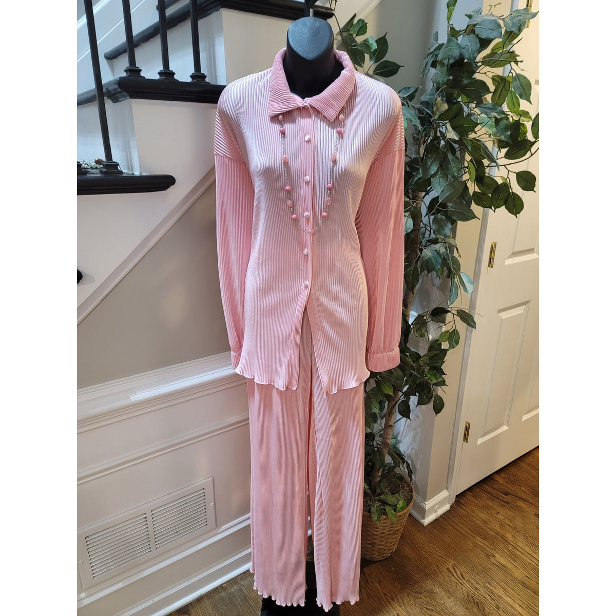 Lounge Set Women's SZ XL Pink Pleated Button Up Front Drop Shoulder Lettuce Hem