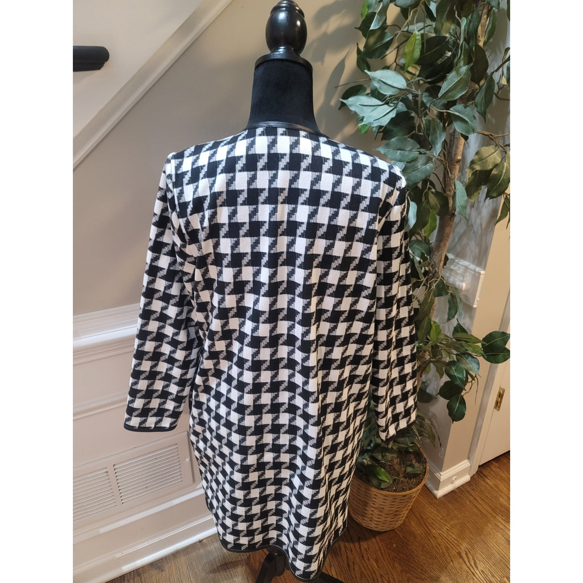 The Limited Duster Jacket Women's Size 6 White/Black Houndstooth Open Front Long Sleeve