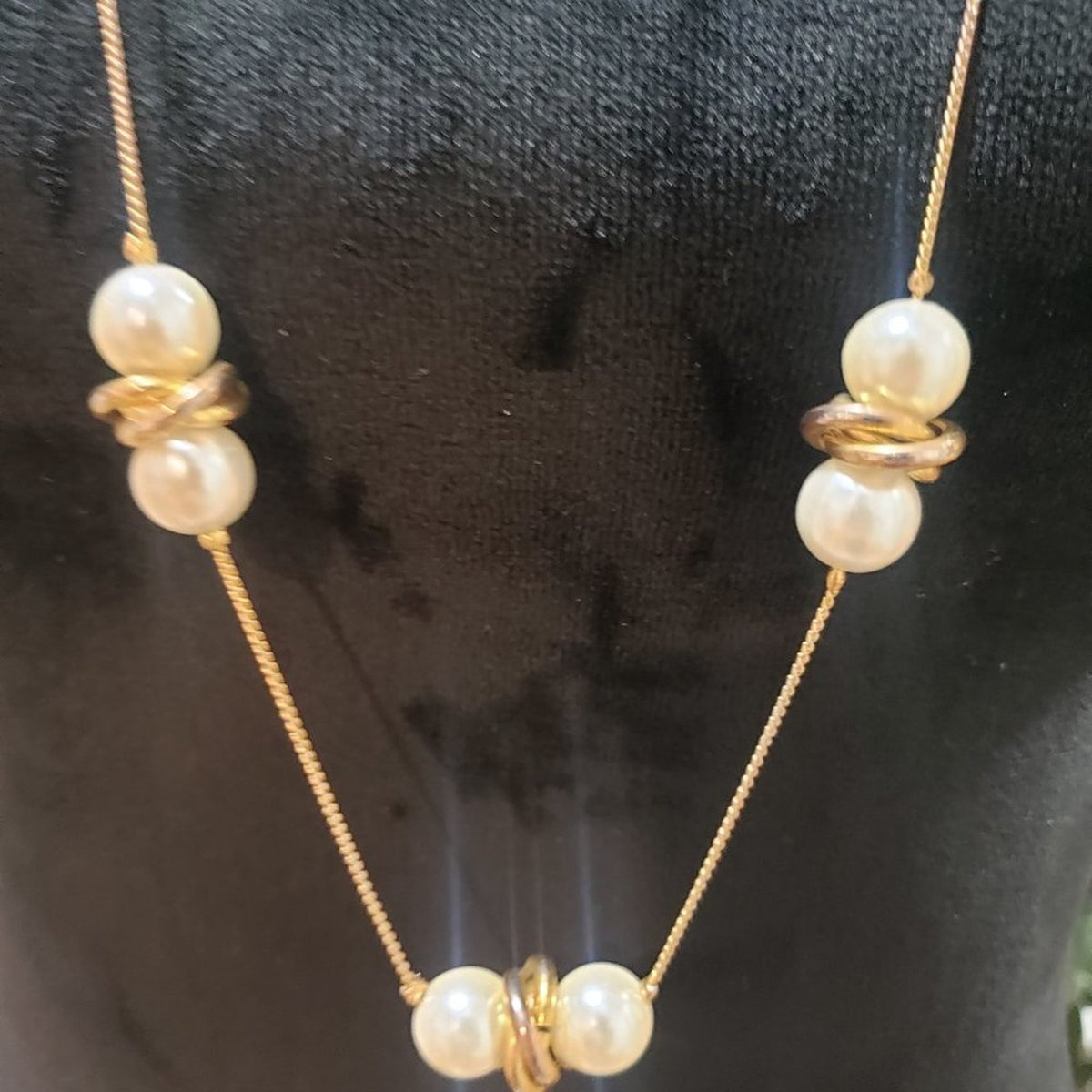 Ann Klein Womens Gold Tone White Faux Pearl Bead Chain Necklace w/ Lobster Clasp
