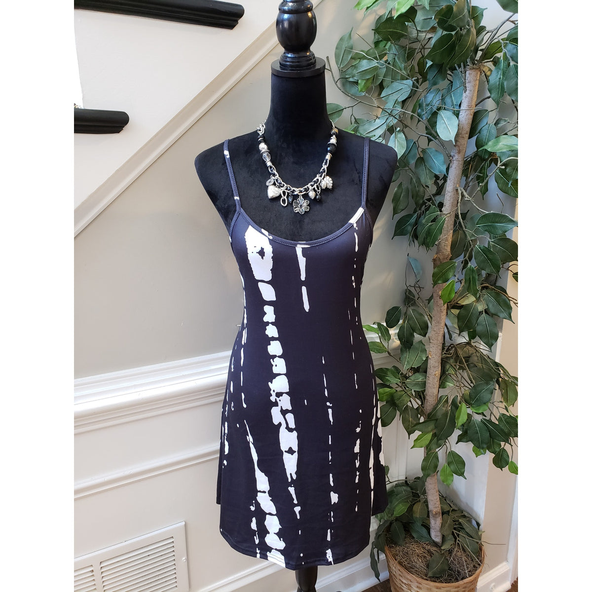 Women's Camisole Dress Medium Black Tie Dye Print Sleeveless Stretch Round Neck