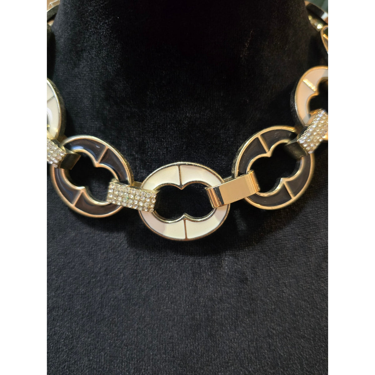 Women's Gold Tone Circle Link Fashion Necklace Rhinestone Accent Statement