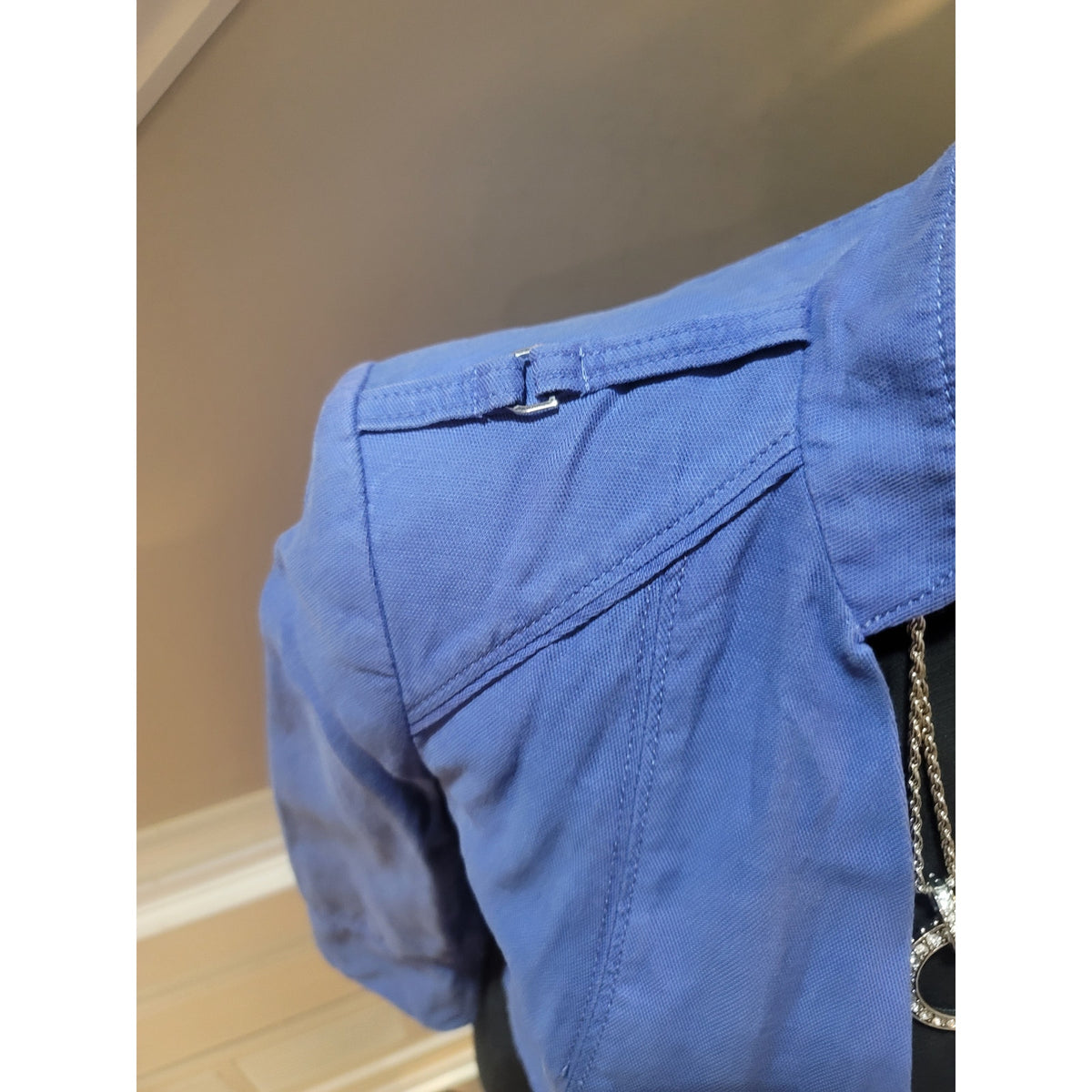 White House Black Market Cropped Jacket Women's Size 2 Blue Military Shoulder