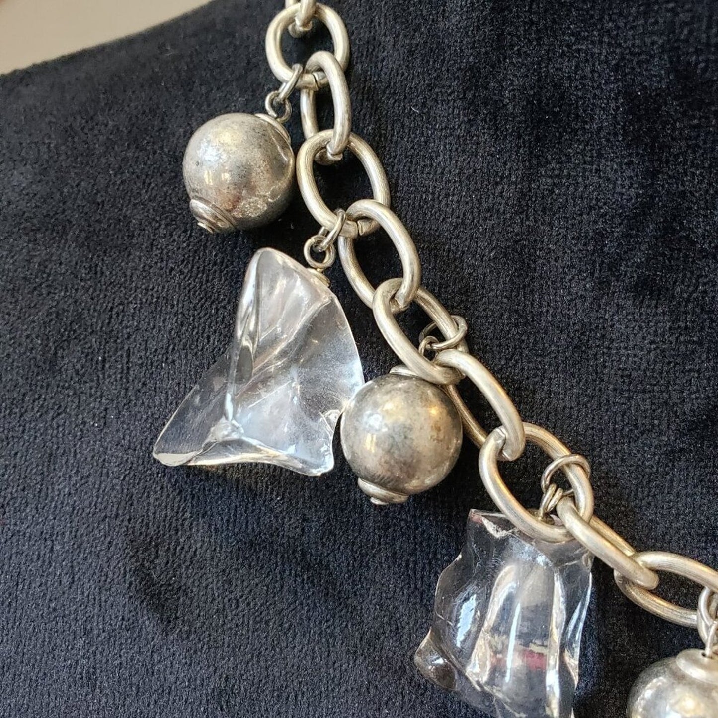 Women Clear Lucite Dangling Ice Chunks/Silvertone Beads Necklace w/Lobster Clasp