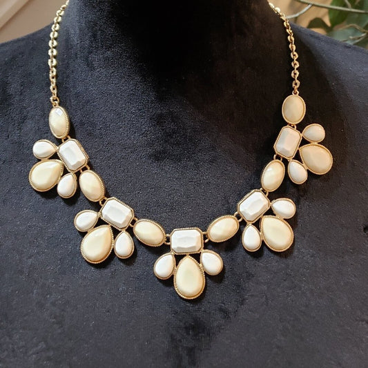 Womesn White & Beige Acrylic Beaded Curb Chain Necklace Jewelry w/ Lobster Clasp