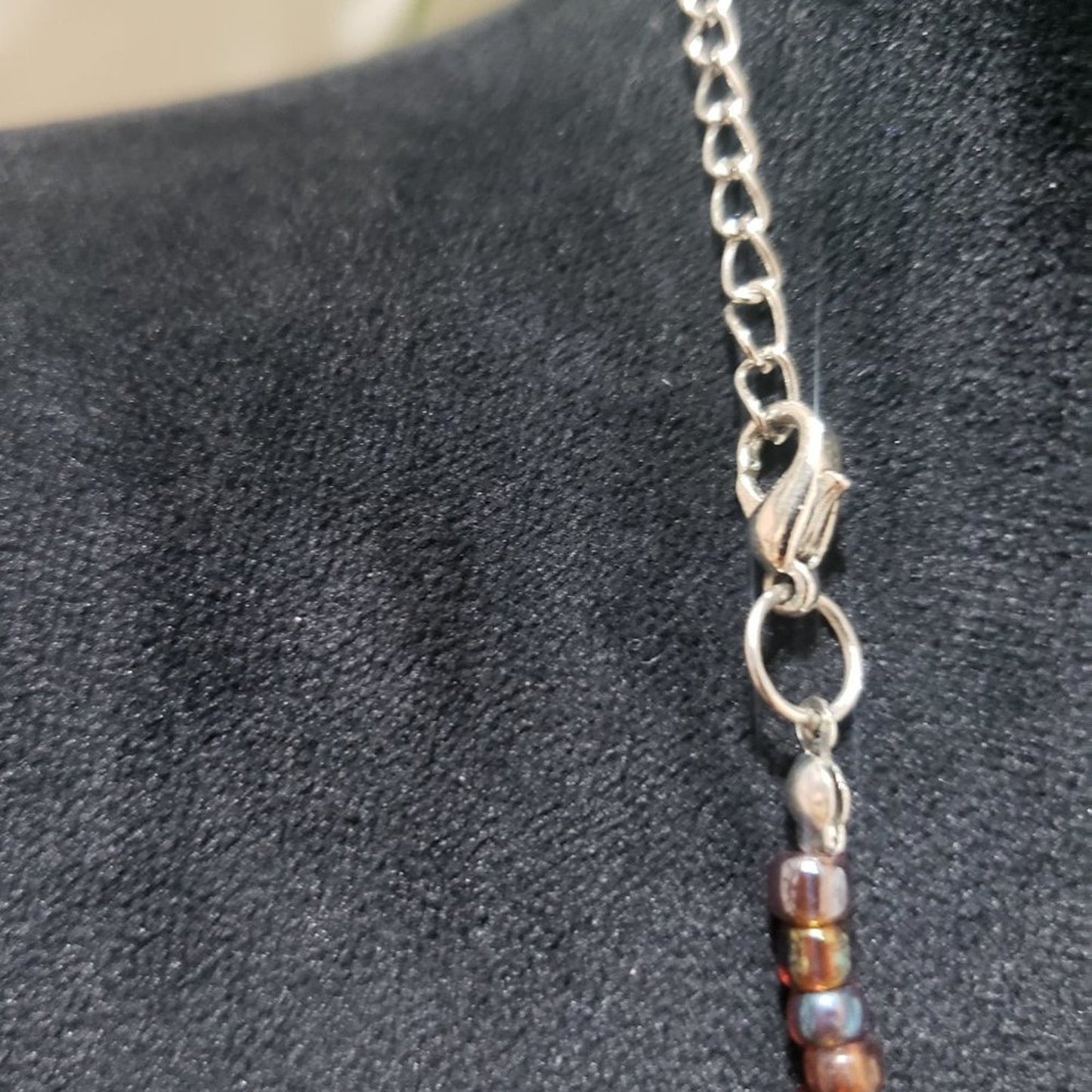 Women Fashion Brown Glass Stones Beaded Pendant Collar Necklace w/ Lobster Clasp