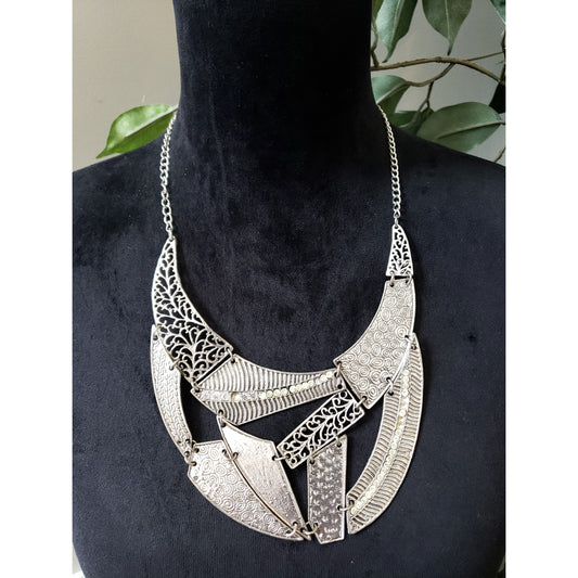 Womens Fashion Retro Carving Geo Link Gradual Bib Statement Necklace Jewelry