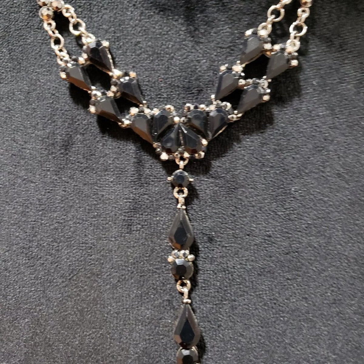 Womens Fashion Black Amethyst-Tone Chain Collar Necklace with Lobster Clasp