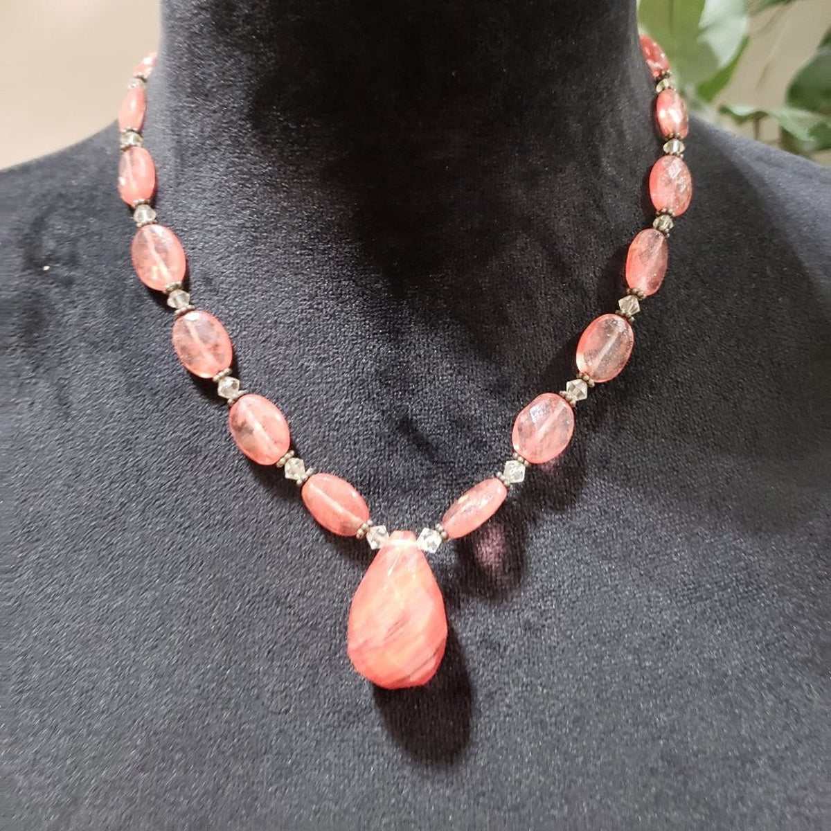 Womens Fashion Pink Color Rhinestones Beaded Collar Necklace with Toggle Clasp