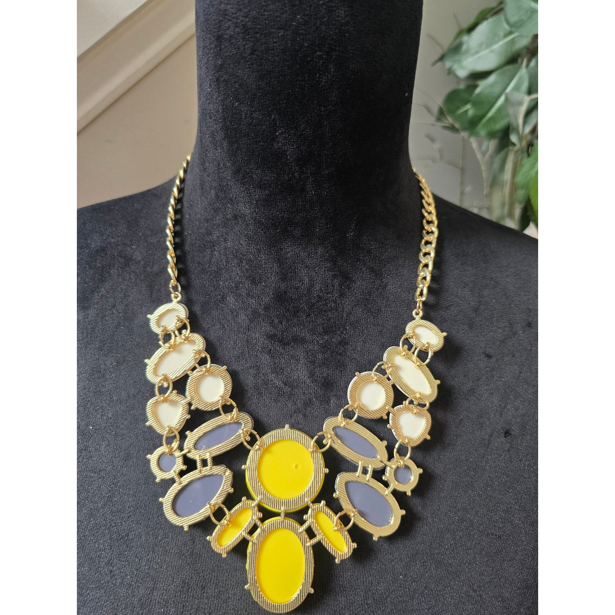 Bright Yellow Gray White Faceted Geometric Beaded Gold Tone Bib Necklace