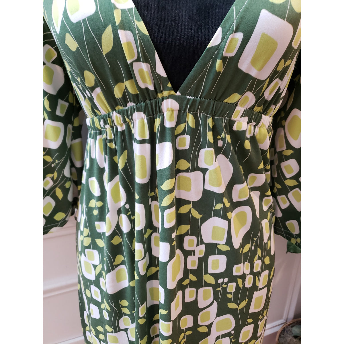 Uncle Frank Women's Size M Green Floral Print Dress Polyester Spandex Casual