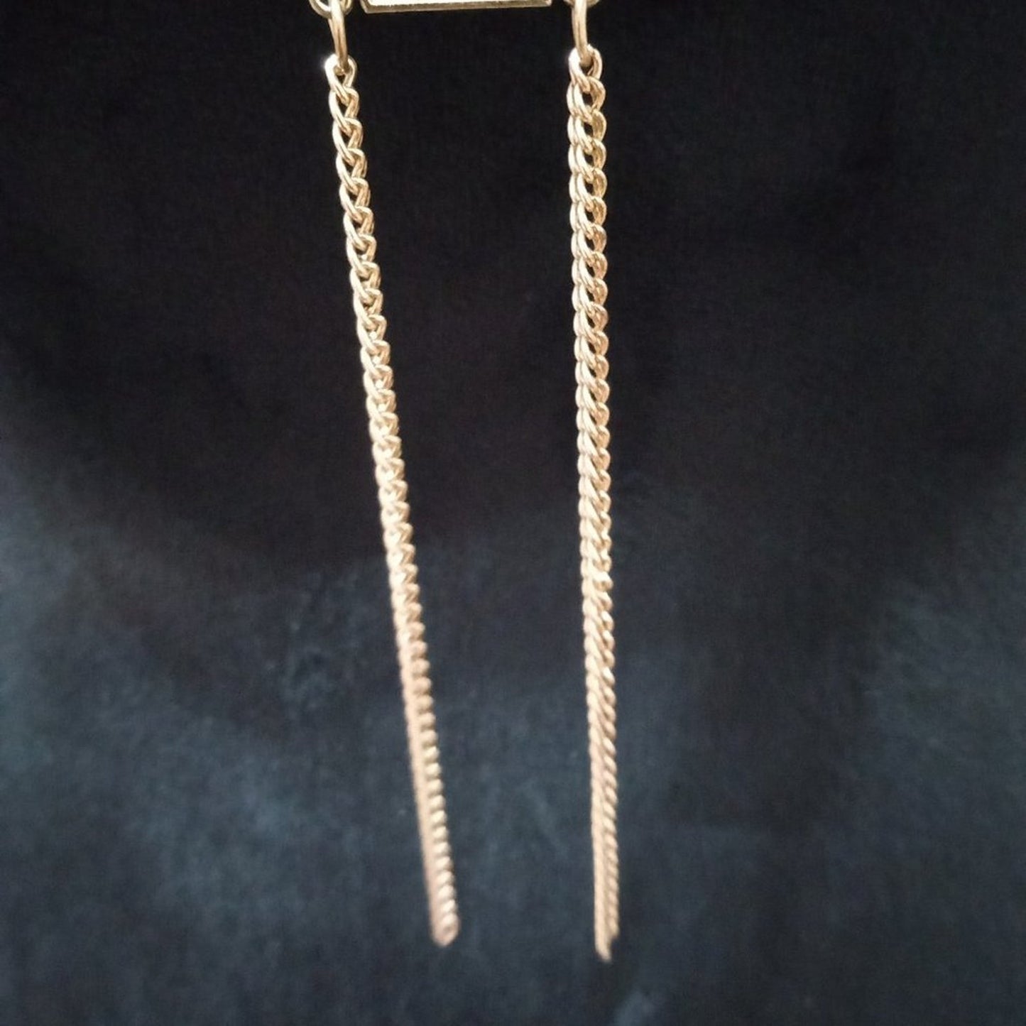 Womens Fashion Chunky Gold Tone Art Charm Pendant Necklace with Lobster Clasp
