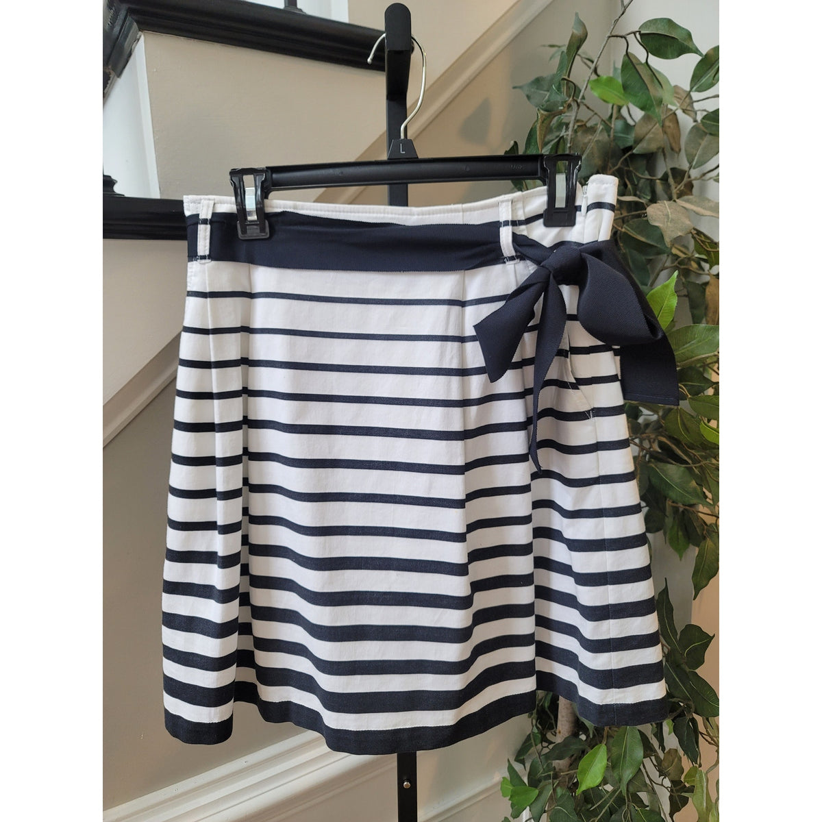 White House Black Market A-Line Skirt White/Black Womens SZ 8 Striped Belted Bow