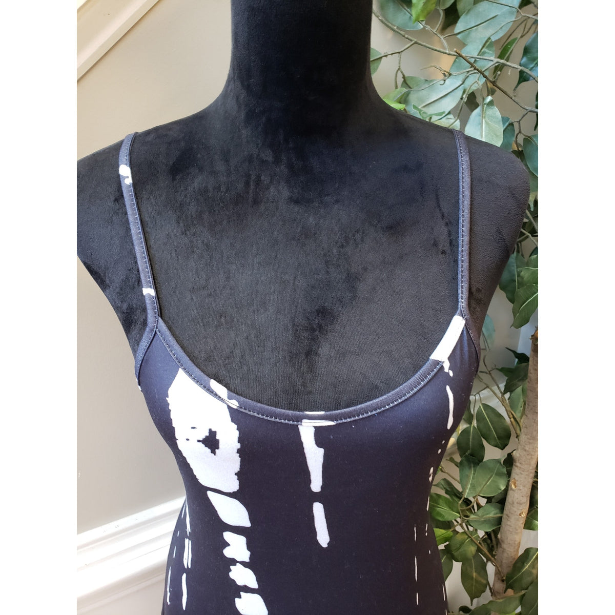 Women's Camisole Dress Medium Black Tie Dye Print Sleeveless Stretch Round Neck