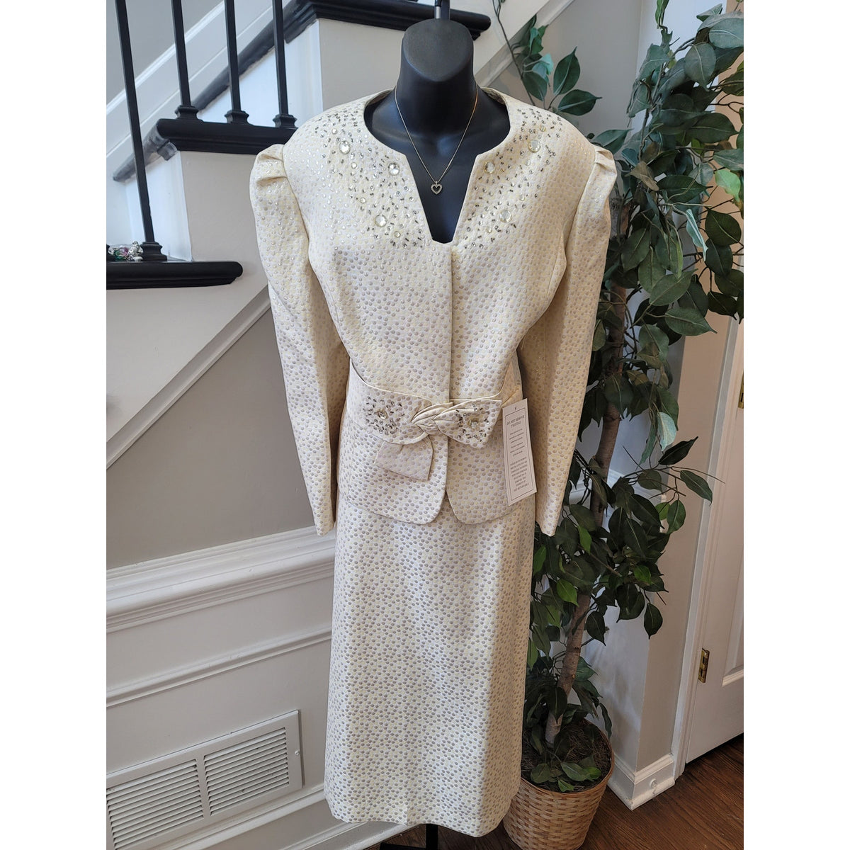 Verucci Skirt Suit Women's SZ 18 Cream Polka Dot Back Zipper Long Sleeve Lined