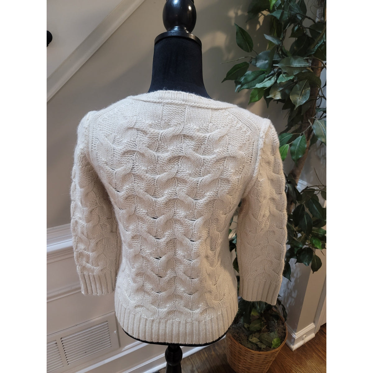Ann Taylor Pullover Sweater Women's Medium Cream Embellished Pearl Ribbed Hem