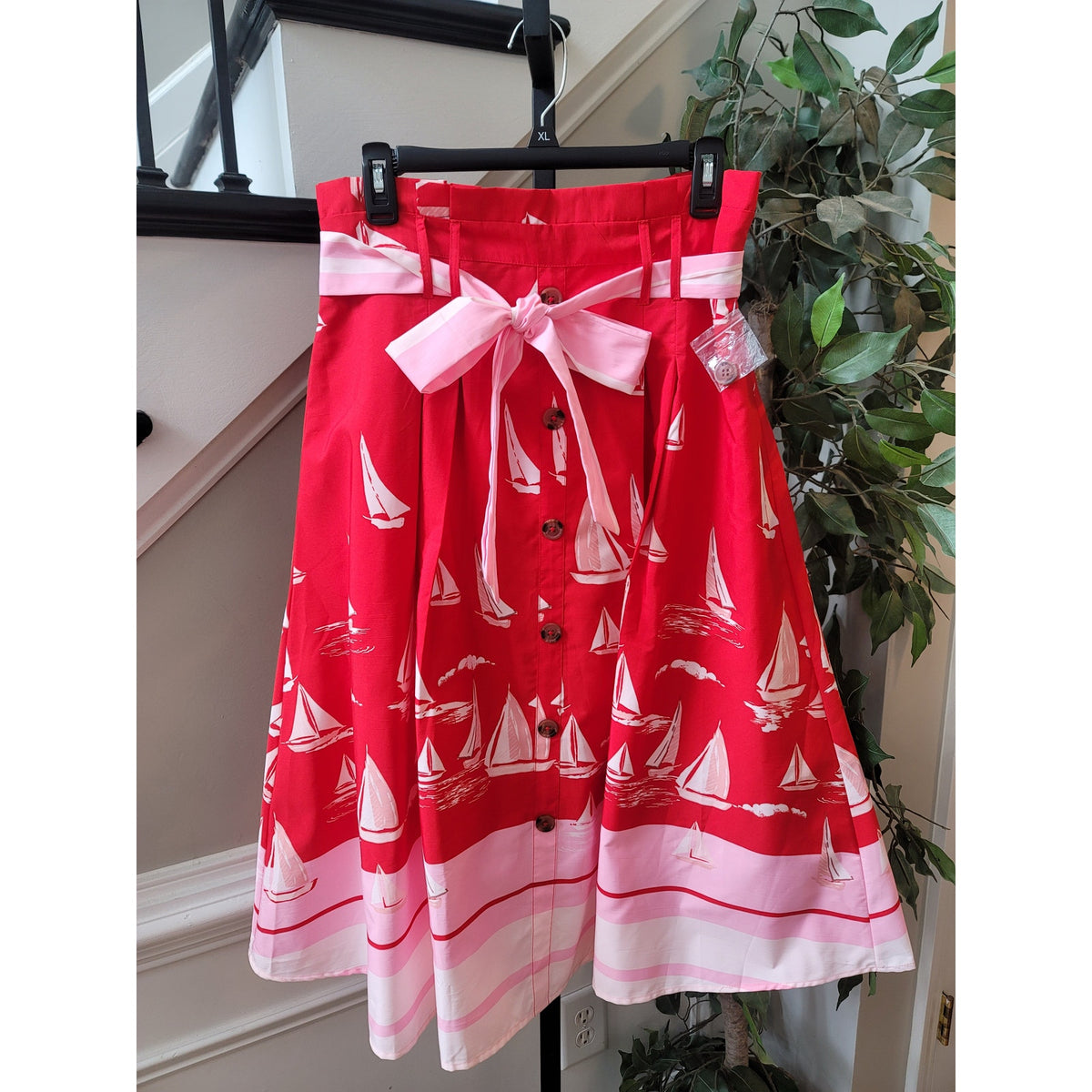 Her Destiny Midi Skirt Women's Large Red Sailboat Print Belt Loops Buttons Front